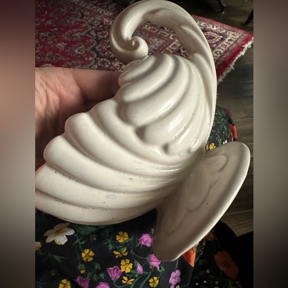 Vintage Haeger Cornupocia Creamware Planter - Picture 2 of 12